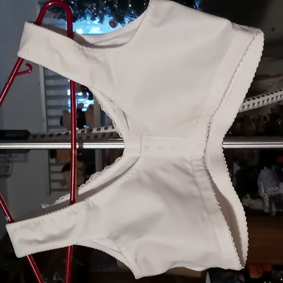 Amica Bra - Picture 7 of 9